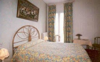 Logis Hotel De France Loches Zewnętrze zdjęcie